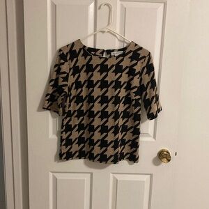 Liz Claiborne Black & Tan Houndstooth Short Sleeve Top